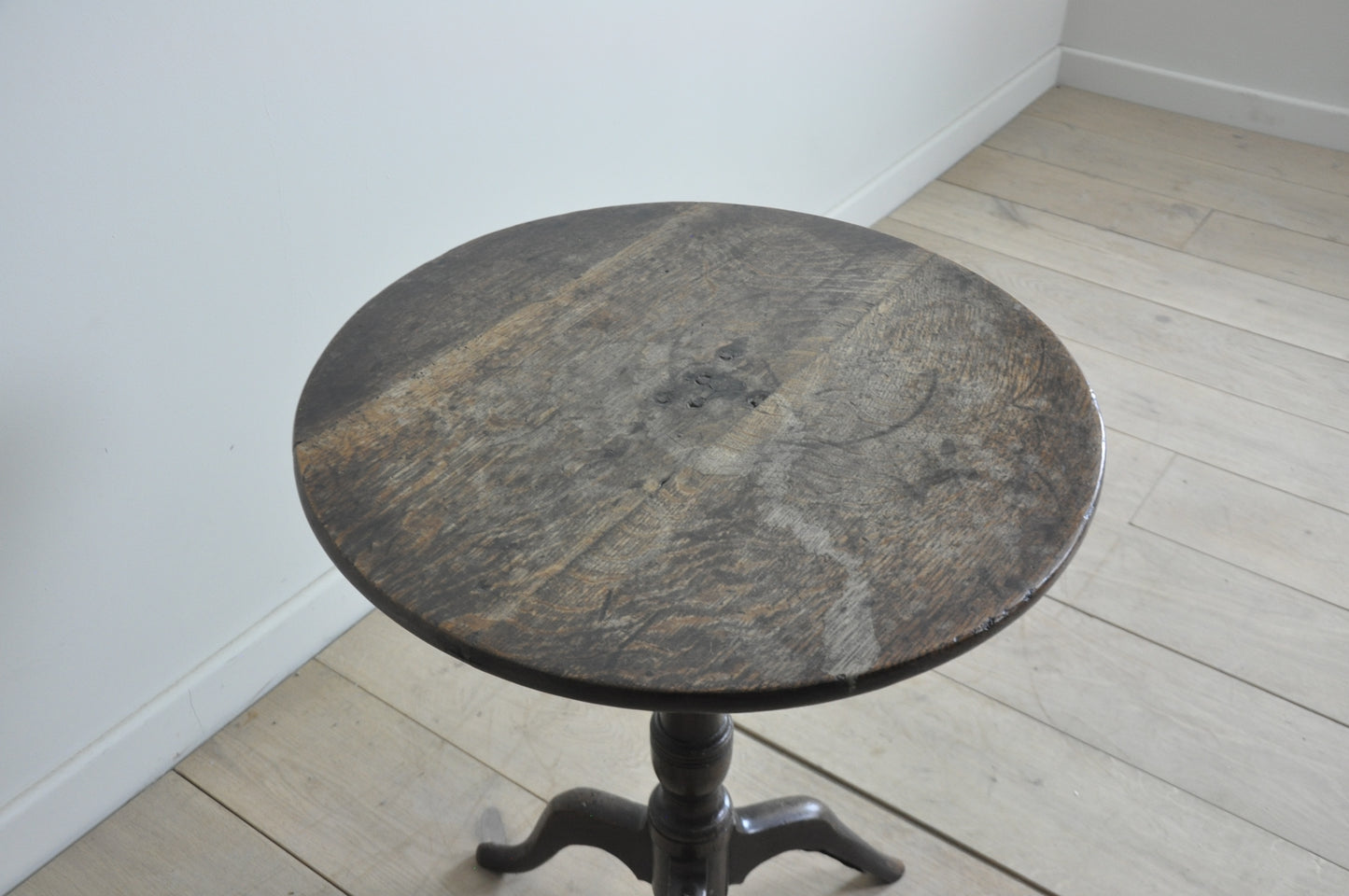 Oak tripod table