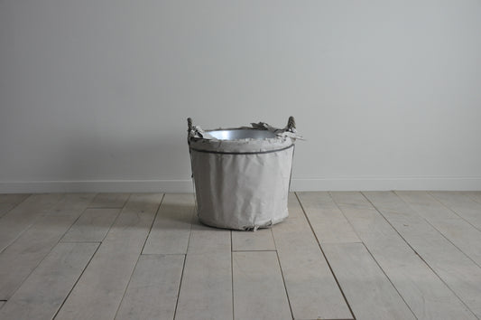 Neptune Somerton lined planter