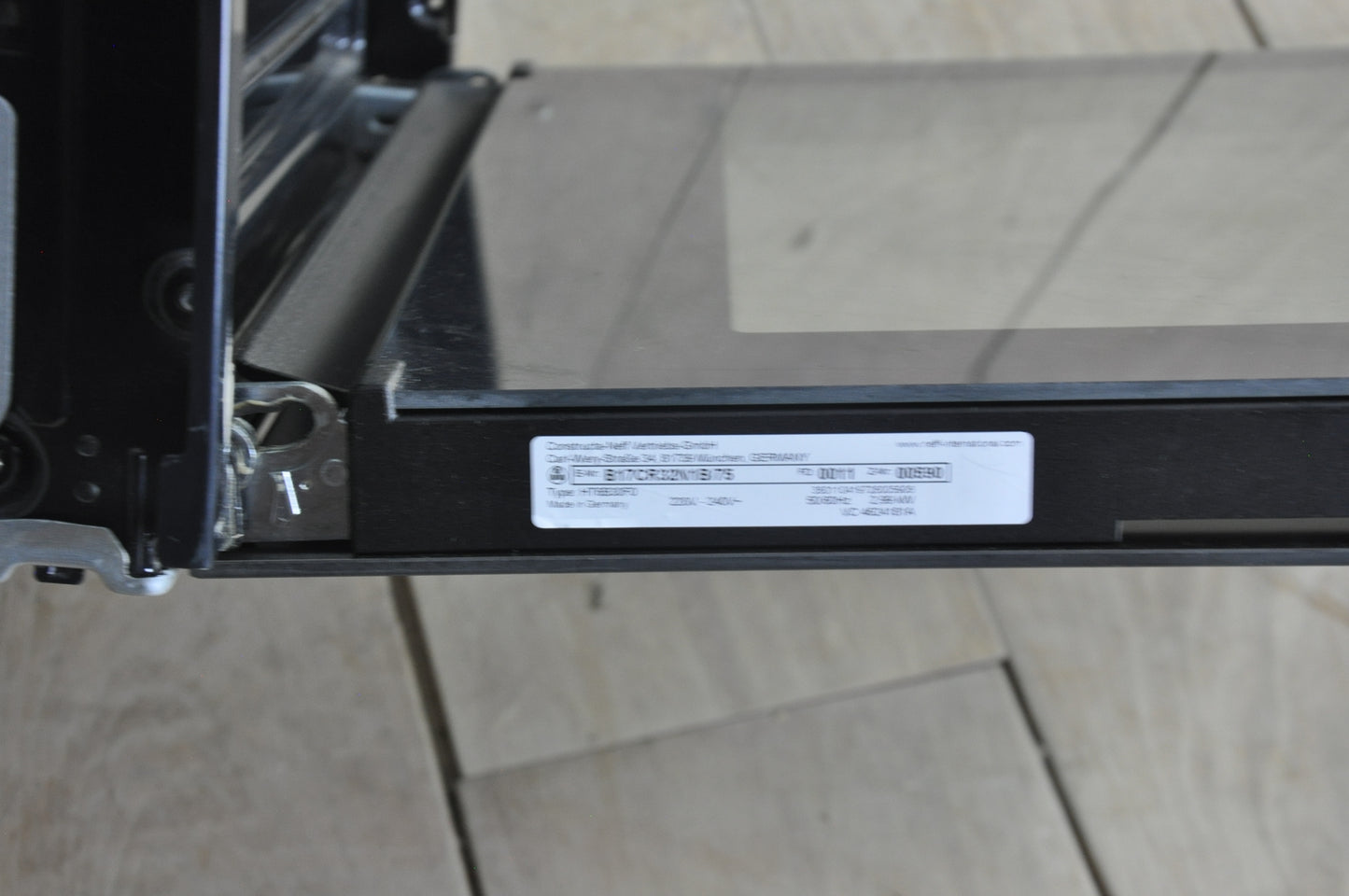 Neff B17CR32N1B oven