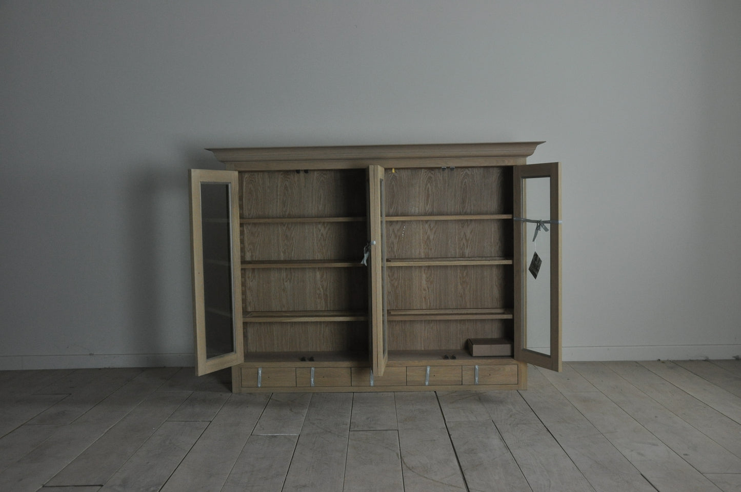 Neptune Henley 5ft oak glazed dresser top