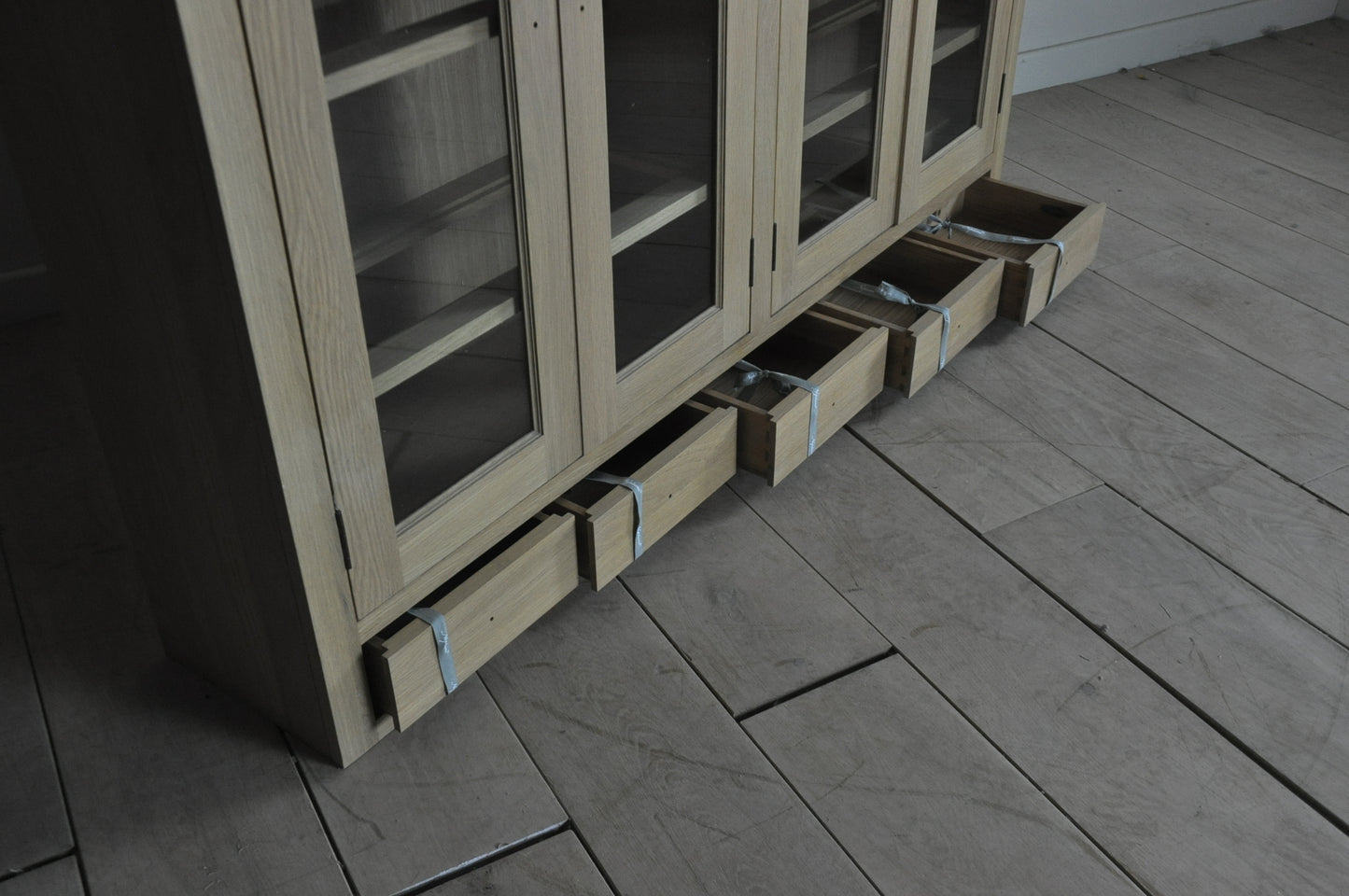Neptune Henley 5ft oak glazed dresser top