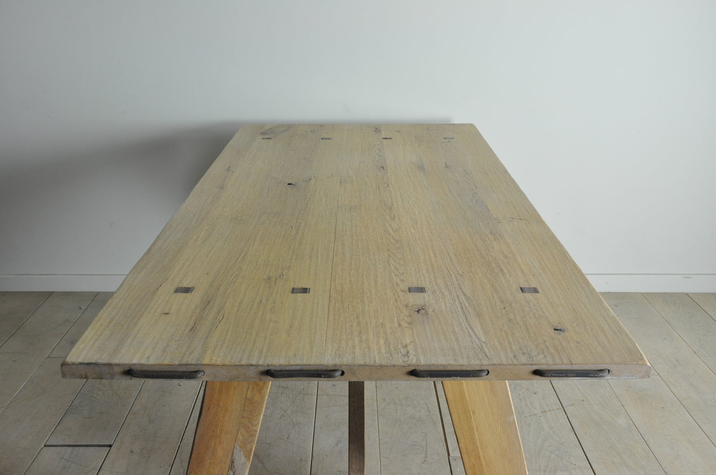 Razlog 6-8 seater rectangular natural light oak table