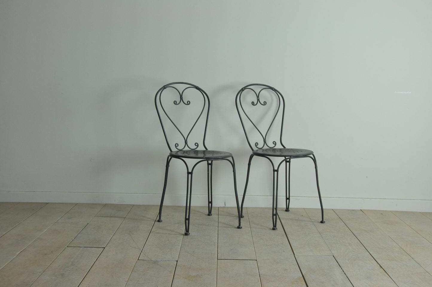 Neptune Boscombe black bistro chair without arms