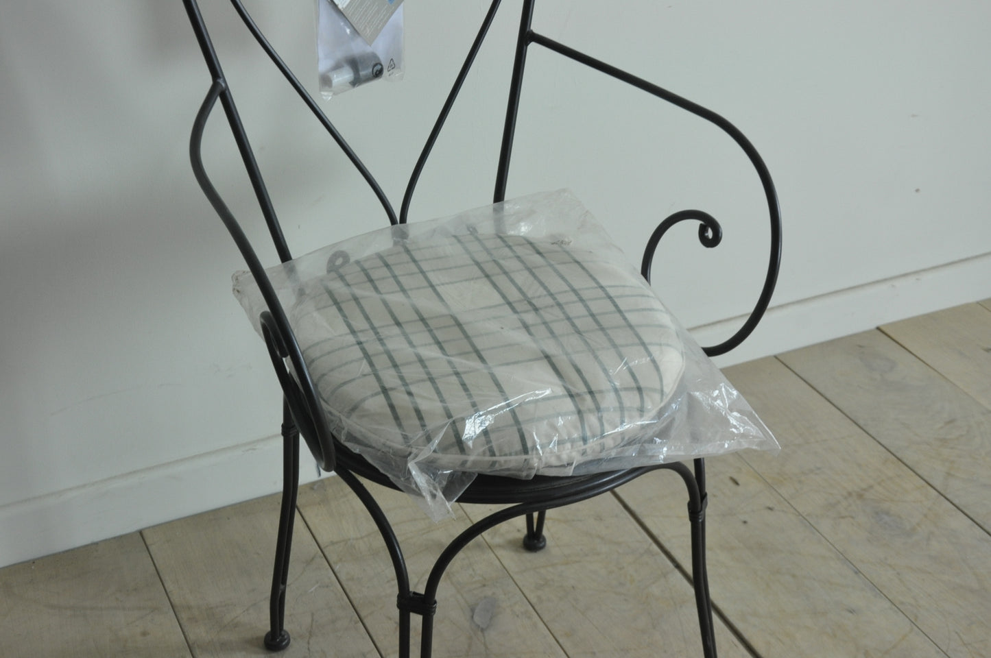 Neptune Boscombe black bistro chair with arms