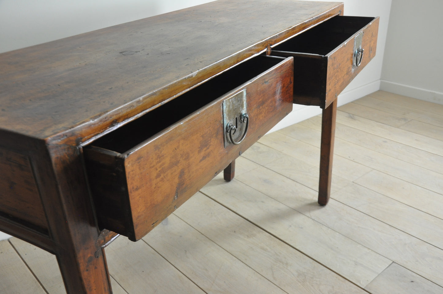 Chinese side / console table with 2 drawers