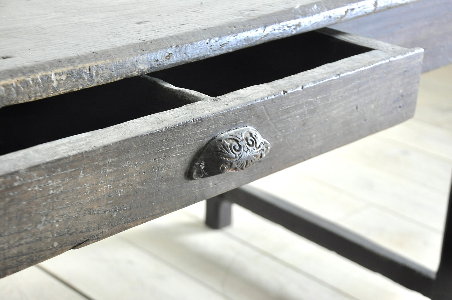 French antique dining table