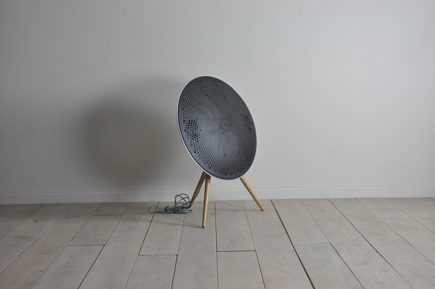 Bang & Olufsen A9 speaker