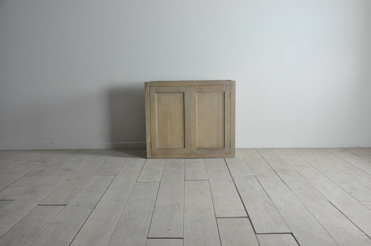 Neptune Henley 920 oak 2 door wall cabinet