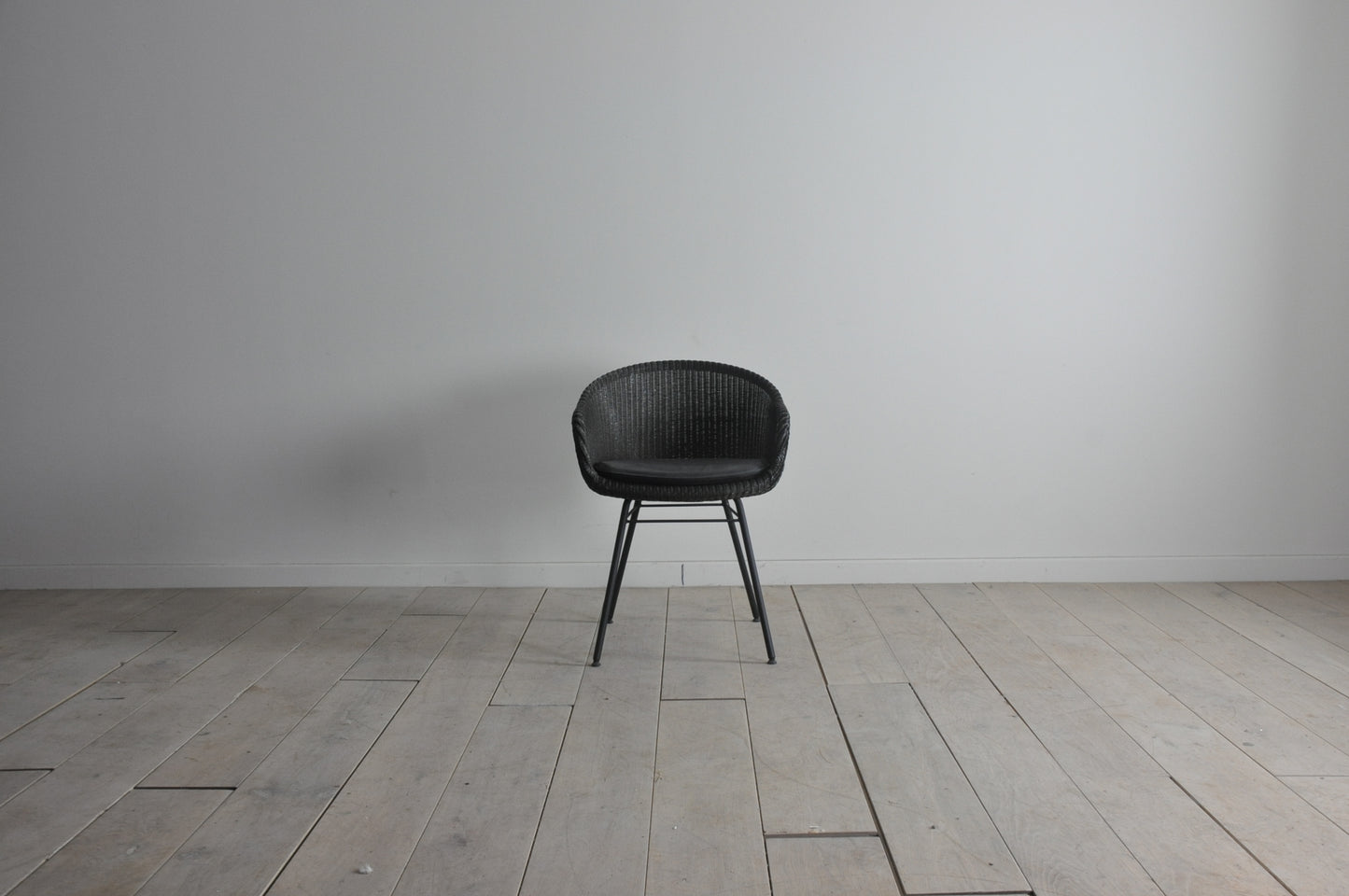 Vincent Sheppard Joe Lloyd Loom dining chair with black leather seat pad