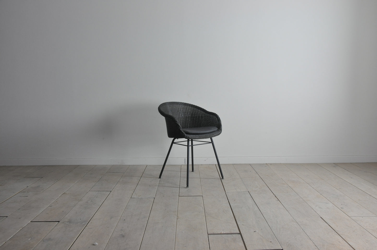 Vincent Sheppard Joe Lloyd Loom dining chair with black leather seat pad