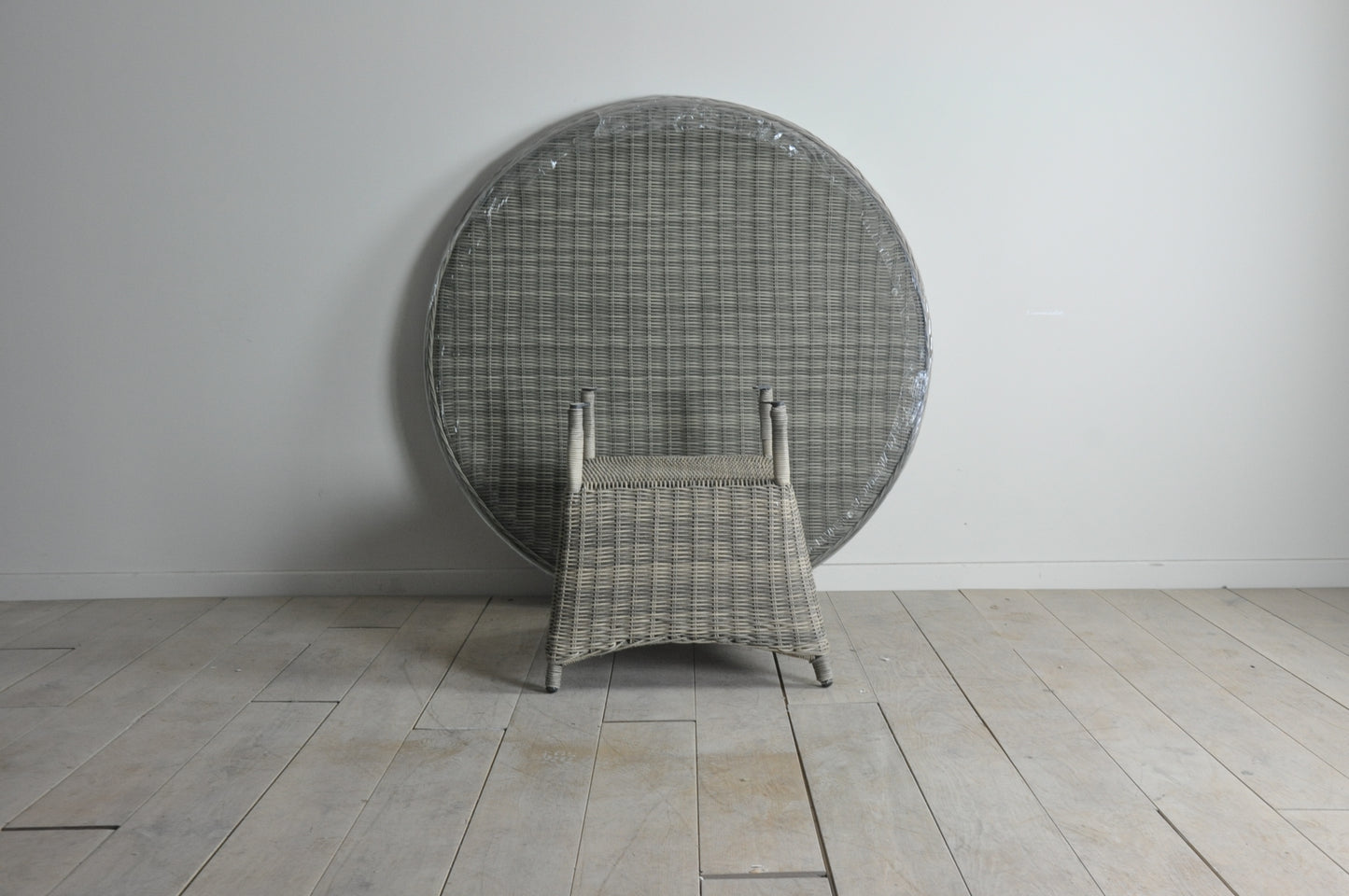 Neptune Pesaro 150 6-8 seater round woven table