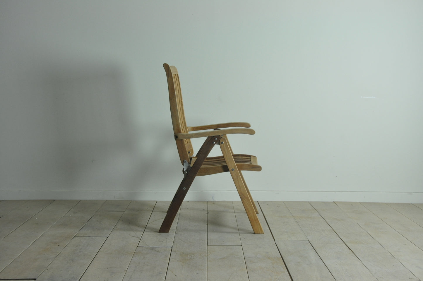 Bramblecrest Great Compton folding teak recliner chair