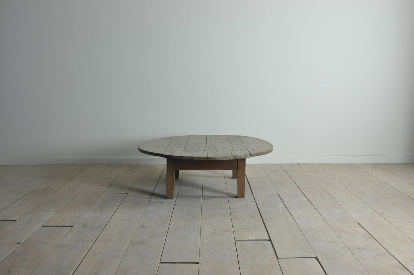 Old French round walnut coffee table