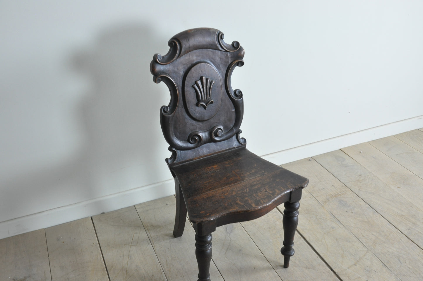 Victorian hall chair
