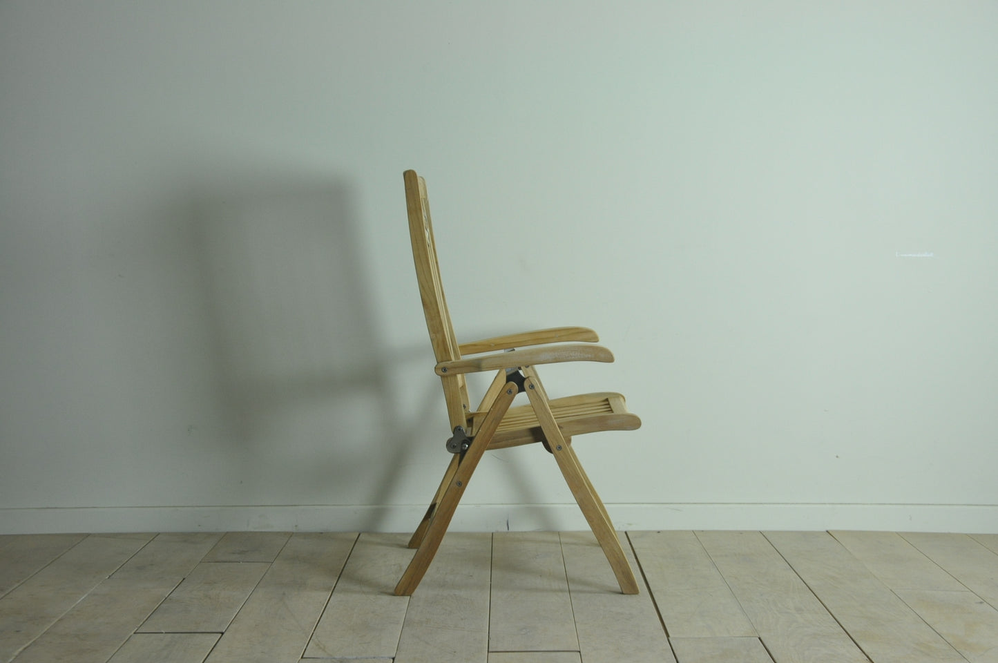 Neptune Oxford 4-position teak recliner chair