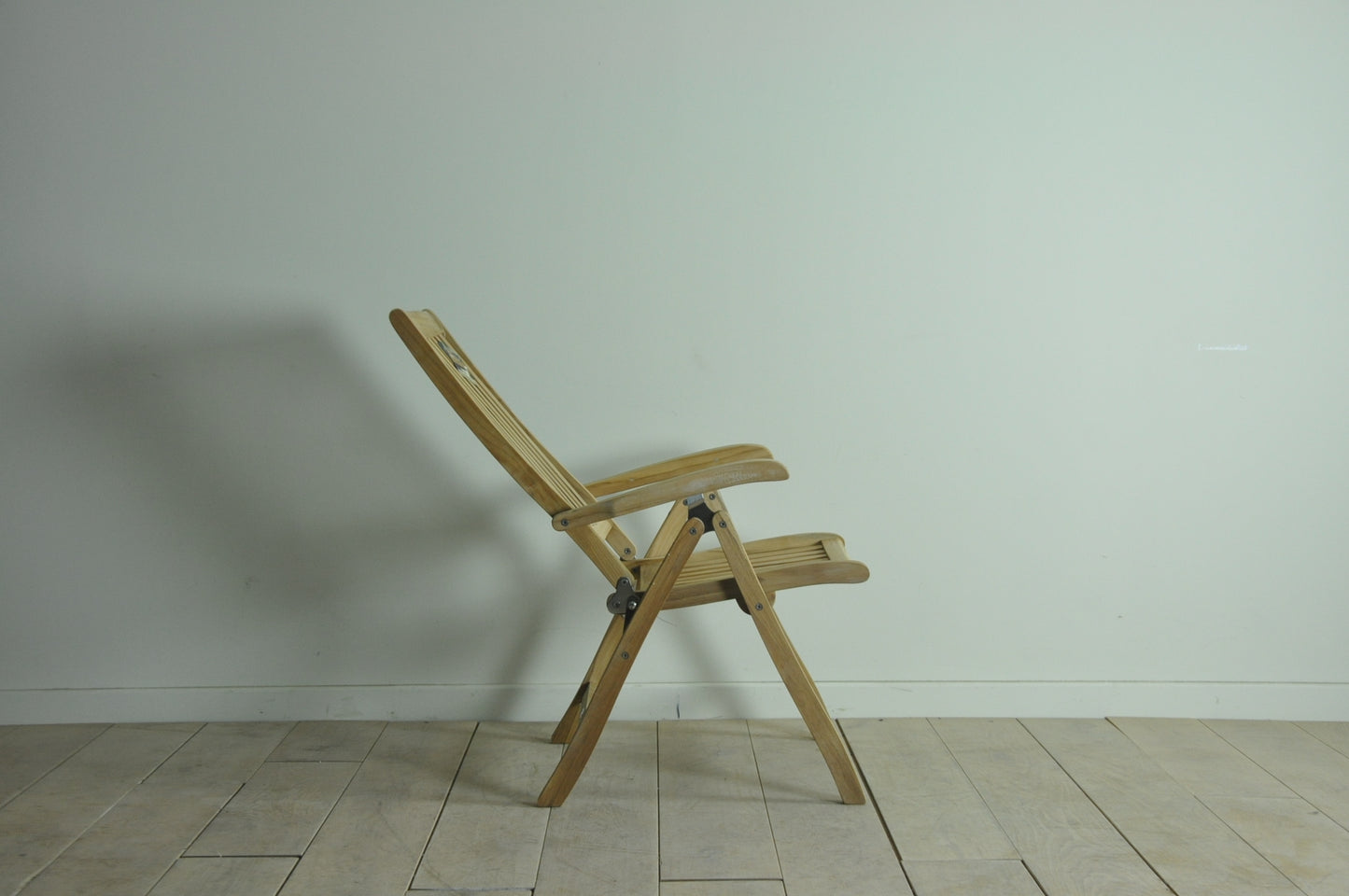 Neptune Oxford 4-position teak recliner chair