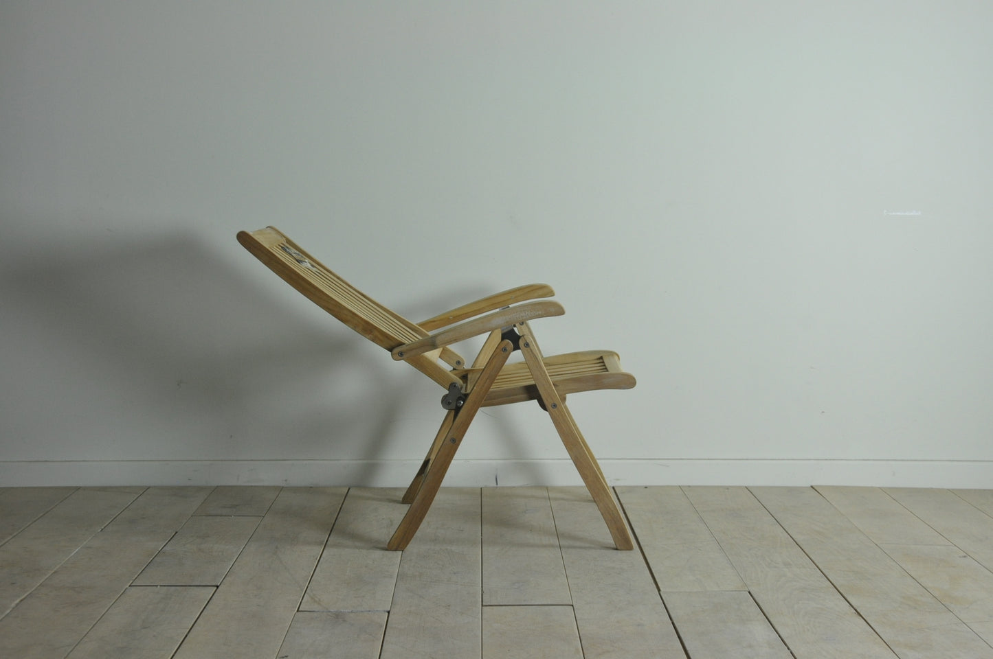 Neptune Oxford 4-position teak recliner chair